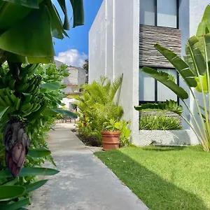 https://aldeazul-by-andiani-travel.quintano-roohotels.com