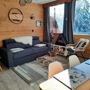 https://la-petite-fort-5mns-du-fond-et-alpin-chamrousse.hotels-rhonealpes.com